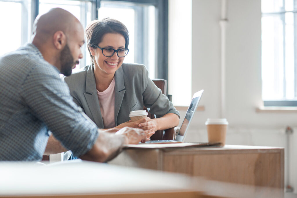 Top Advantages/ Disadvantages of Outsourcing Your Sales Function